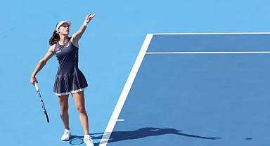 Zeynep Sönmez'den tarihi başarı: Avustralya Açık’ta 3. tura yükseldi