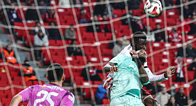 Samsunspor son dakikada galibiyete ulaştı