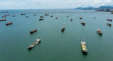 Trump: 48 saat içinde Hürmüz açılmazsa vururuz