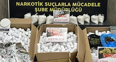 Zehir tacirlerine büyük operasyon: Yüzbinlerce uyuşturucu hap ele geçirildi