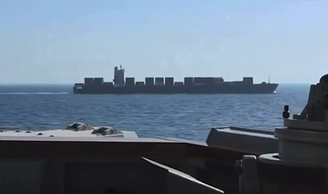 ABD İran gemisine el koydu, petrol fırladı