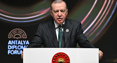 Bugün dünya, güç bunalımı yaşıyor, ciddi ve tehlikeli bir eşikteyiz