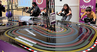 Samsun Uğur Okulları’ndan Nefes Kesen Slot Car Yarışı