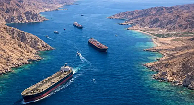 Türk gemileri Hürmüz Boğazı’ndan güvenle ayrıldı