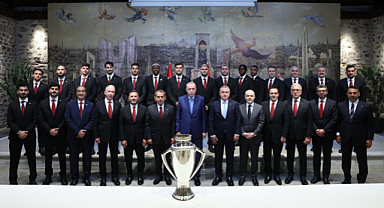 Cumhurbaşkanı Erdoğan, Galatasaray Futbol Takımı'nı kabul etti