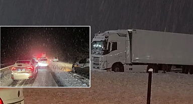 Mayıs ayında kar sürprizi: Afyon-İzmir yolu kapandı