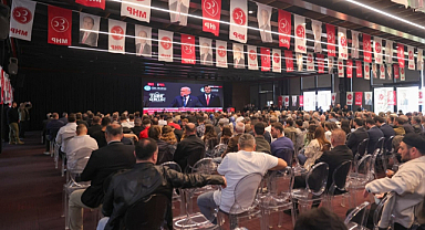 MHP İlkadım Kongresinde Yavuz Anuk Güven Tazeledi