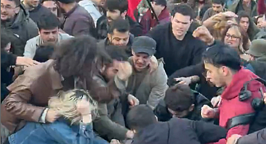 ODTÜ'de Türk Bayrağı Açan Gençlere Kemerle Saldıranları Götürdüler Merkeze