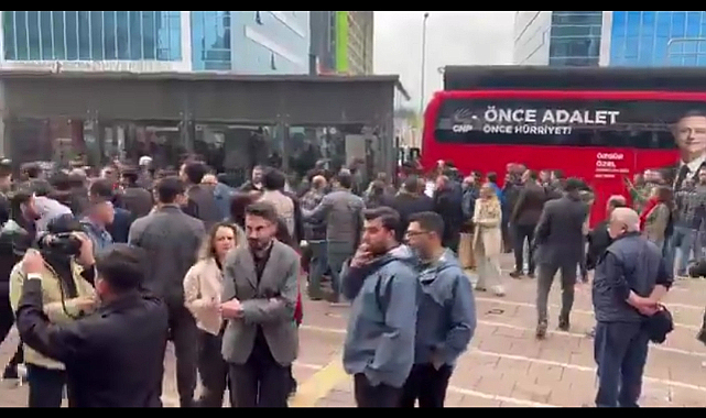 Özgür Özel ve Kemal Kılıçdaroğlu destekçileri birbirlerine saldırdı