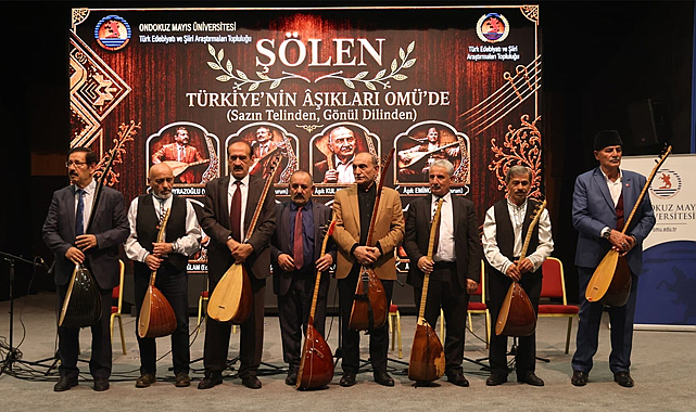 Türkiye’nin Aşıkları Samsun’da bağlama ile karşılıklı atıştı