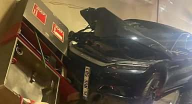 Avrasya Tünelinde Yangın Panosuna Çarpan Araç Paniğe Neden Oldu