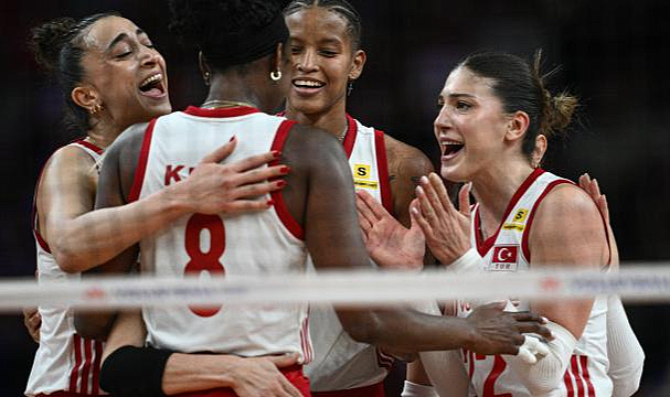 Filenin Sultanları Çin’i yenerek 4'te 4 yaptı