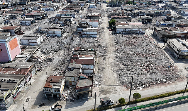 GÜLSAN SANAYİ SİTESİ’NDE YIKIMLAR DEVAM EDİYOR