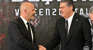 Vincenzo Italiano Beşiktaş İle İmzaları Attı