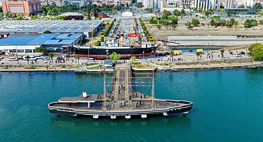 Bandırma Vapuru artık Samsun İstiklal Meydanı’nda