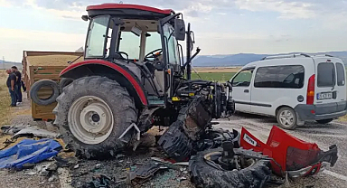 Cenaze dönüşü feci kazada 3 kişi hayatını kaybetti