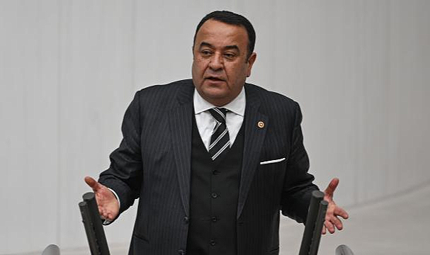 CHP Ankara Milletvekili Adnan Beker, istifa etti