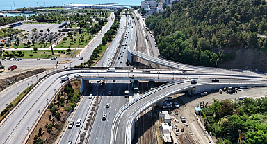 KENAN ŞARA KÖPRÜLÜ KAVŞAĞINDA İKİ BAĞLANTI YOLU TRAFİĞE AÇILDI
