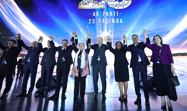 AK Parti'ye 3 milletvekili ve 7 belediye başkanı daha katıldı