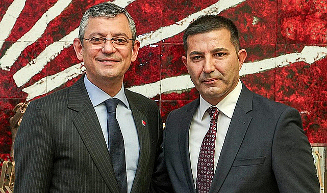 Kuşadası Belediyesine 3. dalga operasyon: Çok sayıda gözaltı var