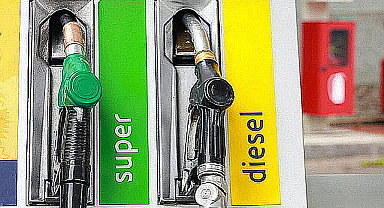 Benzine 3.20 lira zam geldi, motorine 6.62 lira zam geliyor