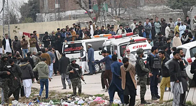 Pakistan'da cuma namazında patlama: 15 ölü, 50'den fazla yaralı