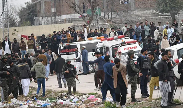 Pakistan'da cuma namazında patlama: 15 ölü, 50'den fazla yaralı