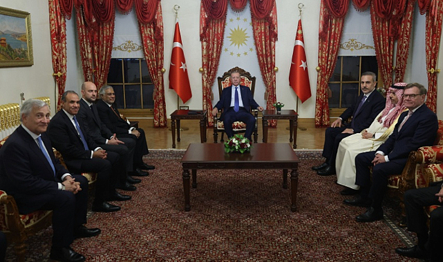 Cumhurbaşkanı Erdoğan 6 ülkenin dışişleri bakanlarıyla görüştü